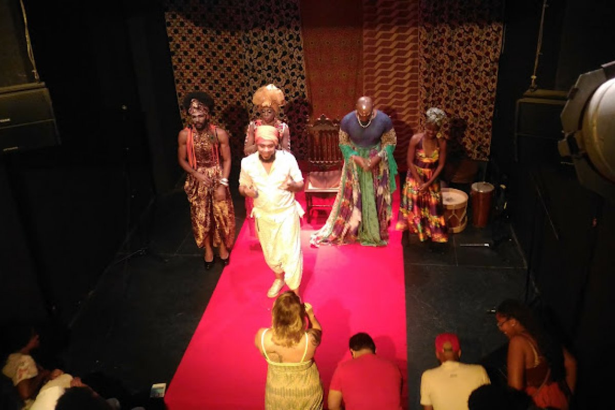 Mini Festival Preto e Exposição Corpo-Tronco são atrações da programação do Teatro Gamboa nesta semana