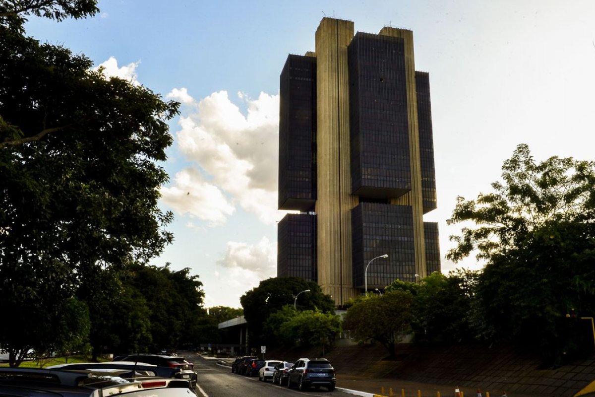 Alexandre Padilha afirma que não haverá mudanças na autonomia do Banco Central