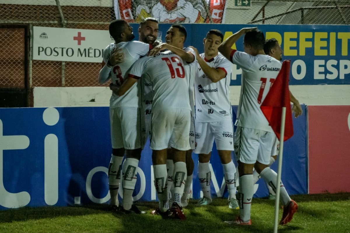 Vitória bate Atlético de Alagoinhas fora de casa e se aproxima do G-4 do Baiano