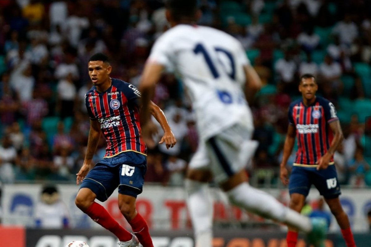 Bahia vira sobre o Bahia de Feira no fim e avança para semis do Baiano de forma antecipada