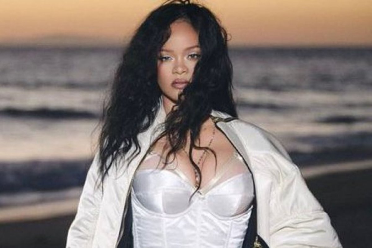 Rihanna fará show no Brasil!