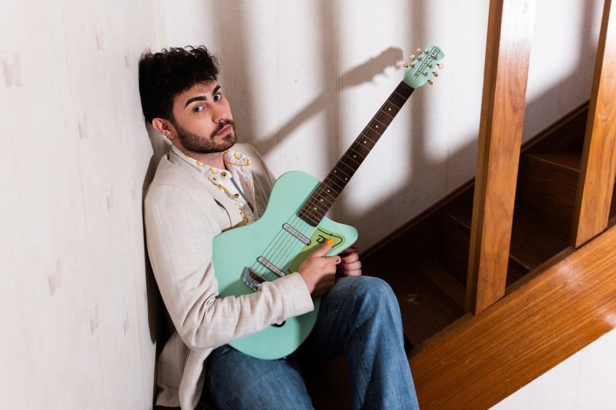 John Bianchi é visceral e enérgico no novo single 'Timidez'