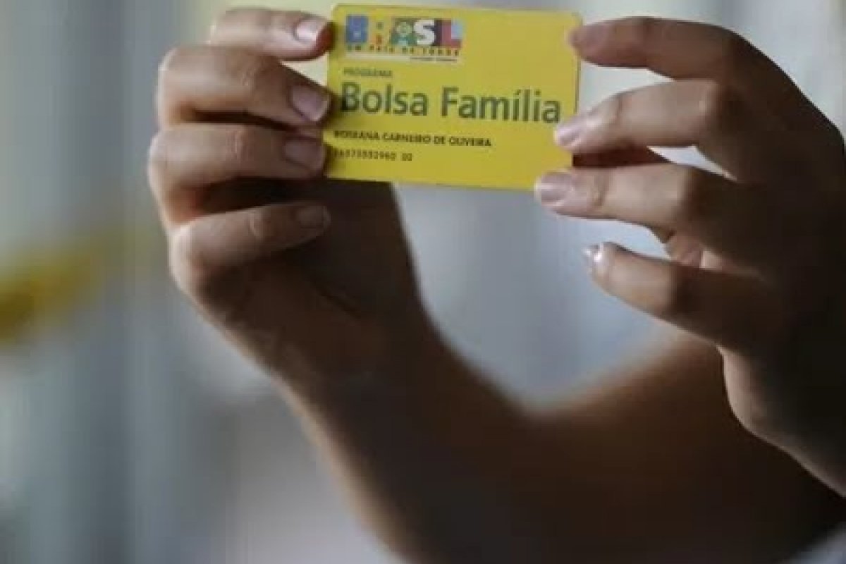 Bolsa Família e Auxílio Gás começam a ser pagos nesta segunda (13); confira calendário