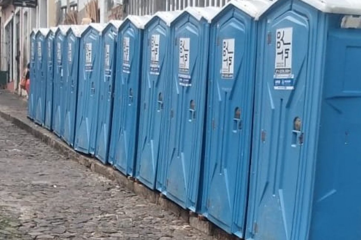 Limpurb amplia quantidade de banheiros químicos no Carmo durante o pré-carnaval