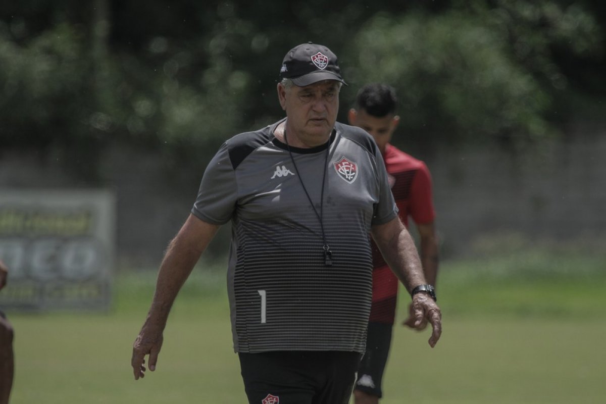 Em última partida do ano, Vitória encara Coritiba no Barradão