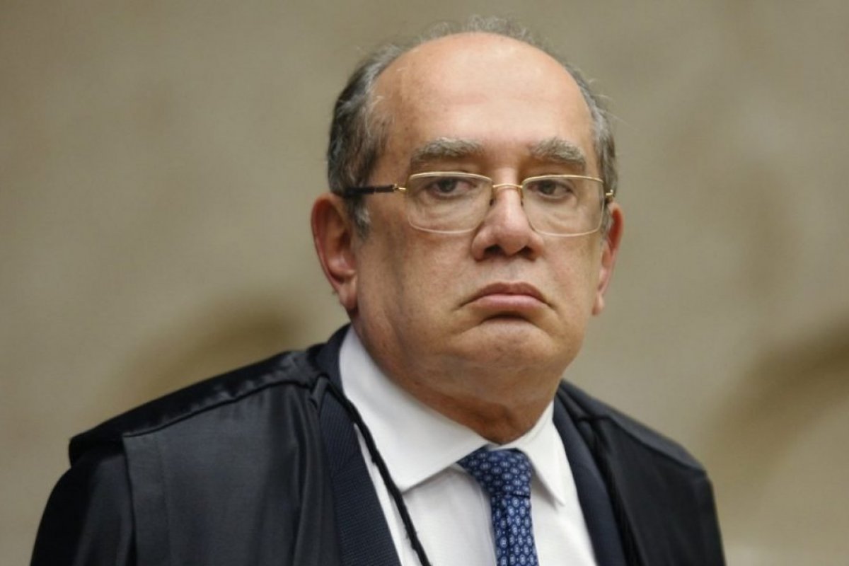 Gilmar Mendes derruba decisão que paralisava investigação do caso Flávio Bolsonaro