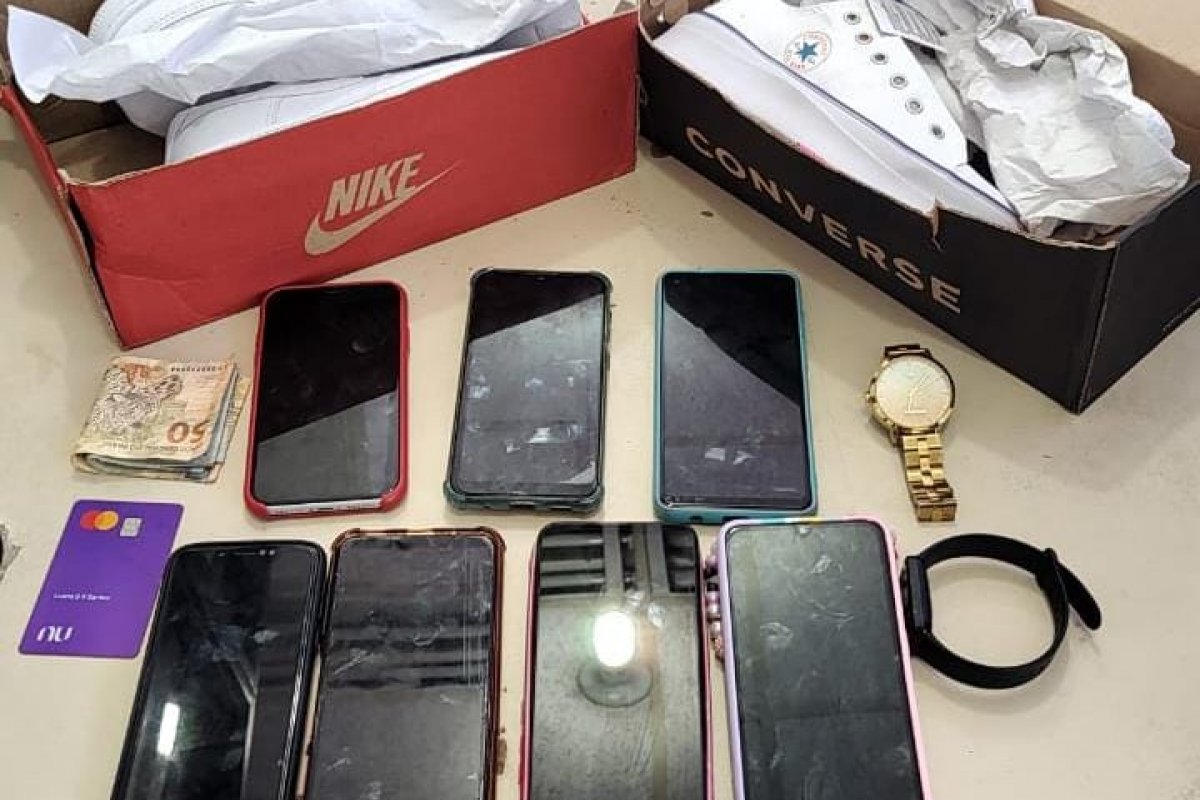 Polícia prende dupla de assaltantes e homem acusado de importunação sexual