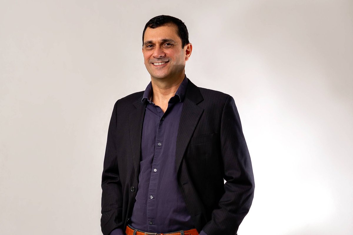 'O Segredo do Rei': engenheiro civil lança livro com ficção e história mundial em trama de aventura