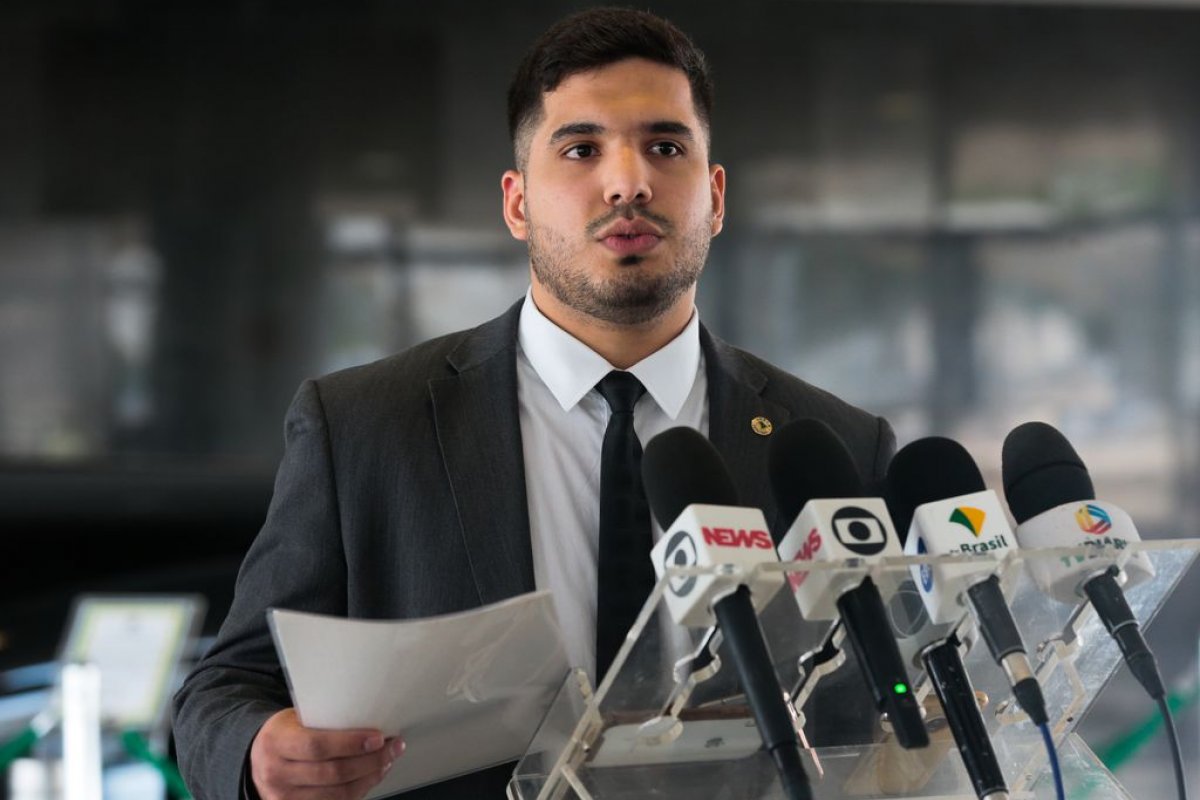 Suspeito de incentivar atos, André Fernandes pede abertura de CPMI sobre 8 de janeiro