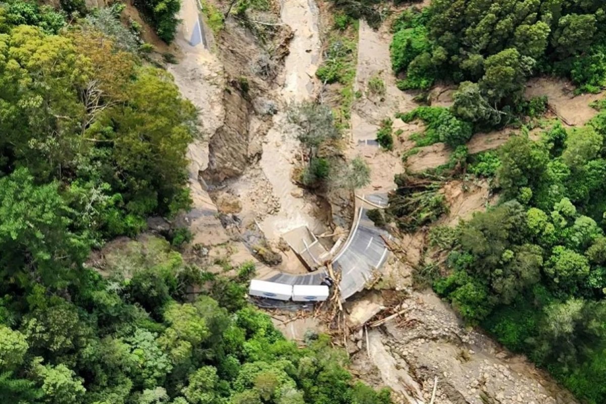 Três pessoas morrem em ciclone na Nova Zelândia e autoridades fazem alerta