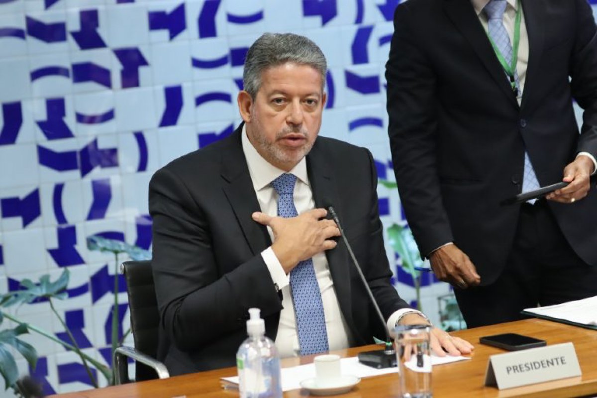 Arthur Lira define os 12 deputados que discutirão a reforma tributária na Câmara