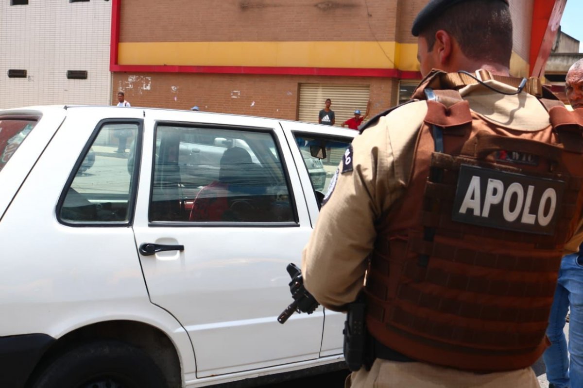 Vídeo: 22 veículos com sinais de adulteração são localizados em Simões Filho