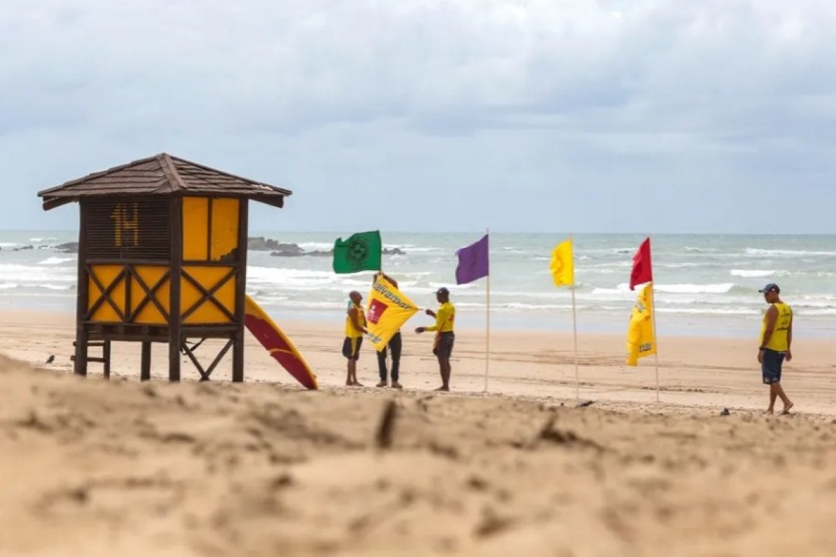Seis afogamentos em praias de Salvador são registrados em festas de pré-carnaval