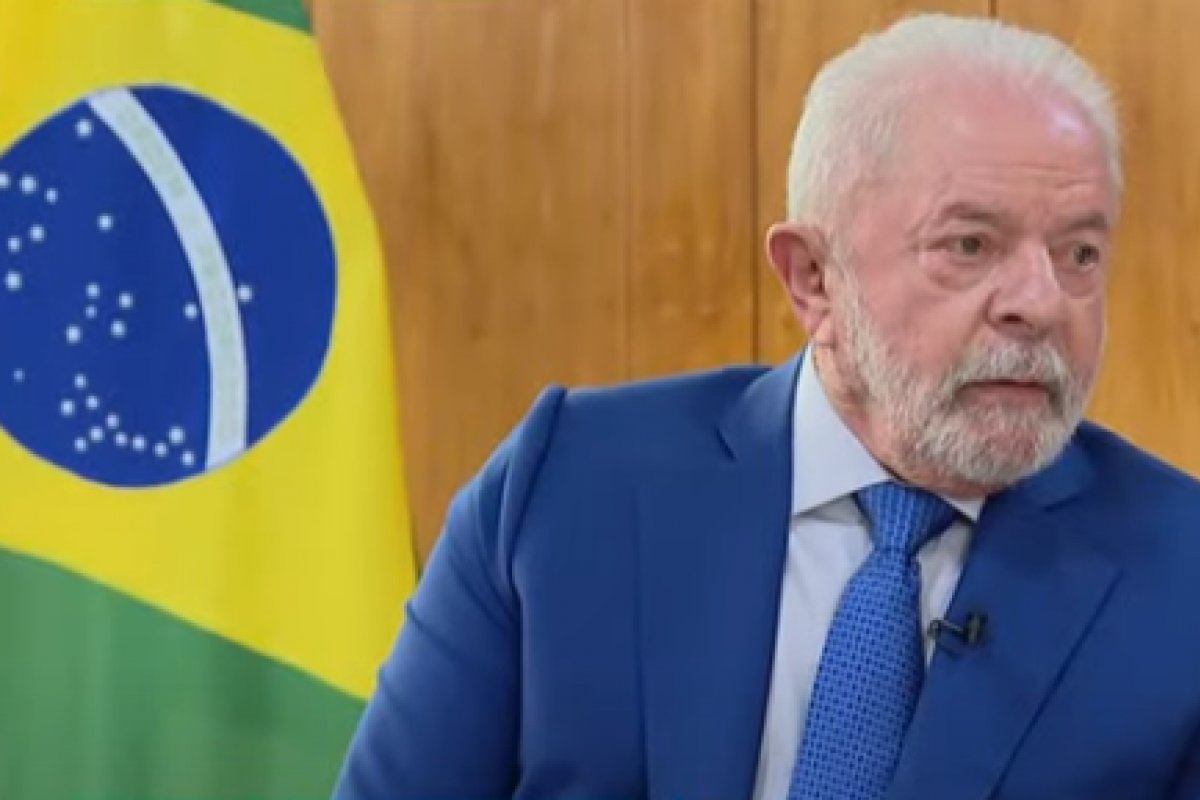 "Mercado tem que entender que esse país é feito de povo" diz o presidente Lula em entrevista