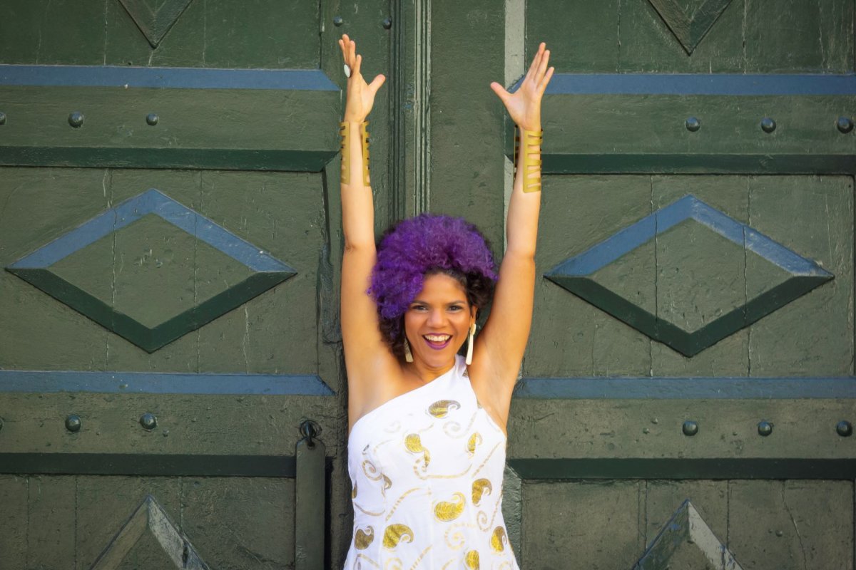 Juliana Ribeiro estreia show “Na Moral, Moraes” no Carnaval do Pelô!