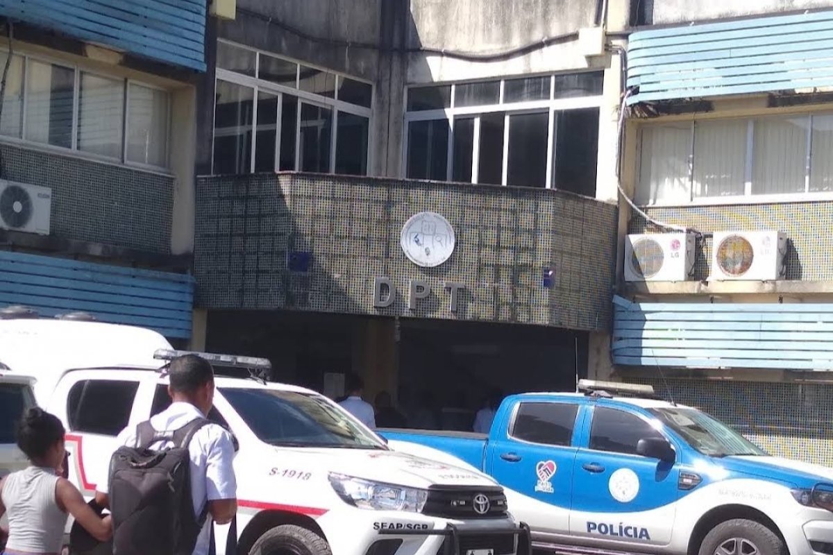 Homem é morto a tiros em rua de Feira de Santana