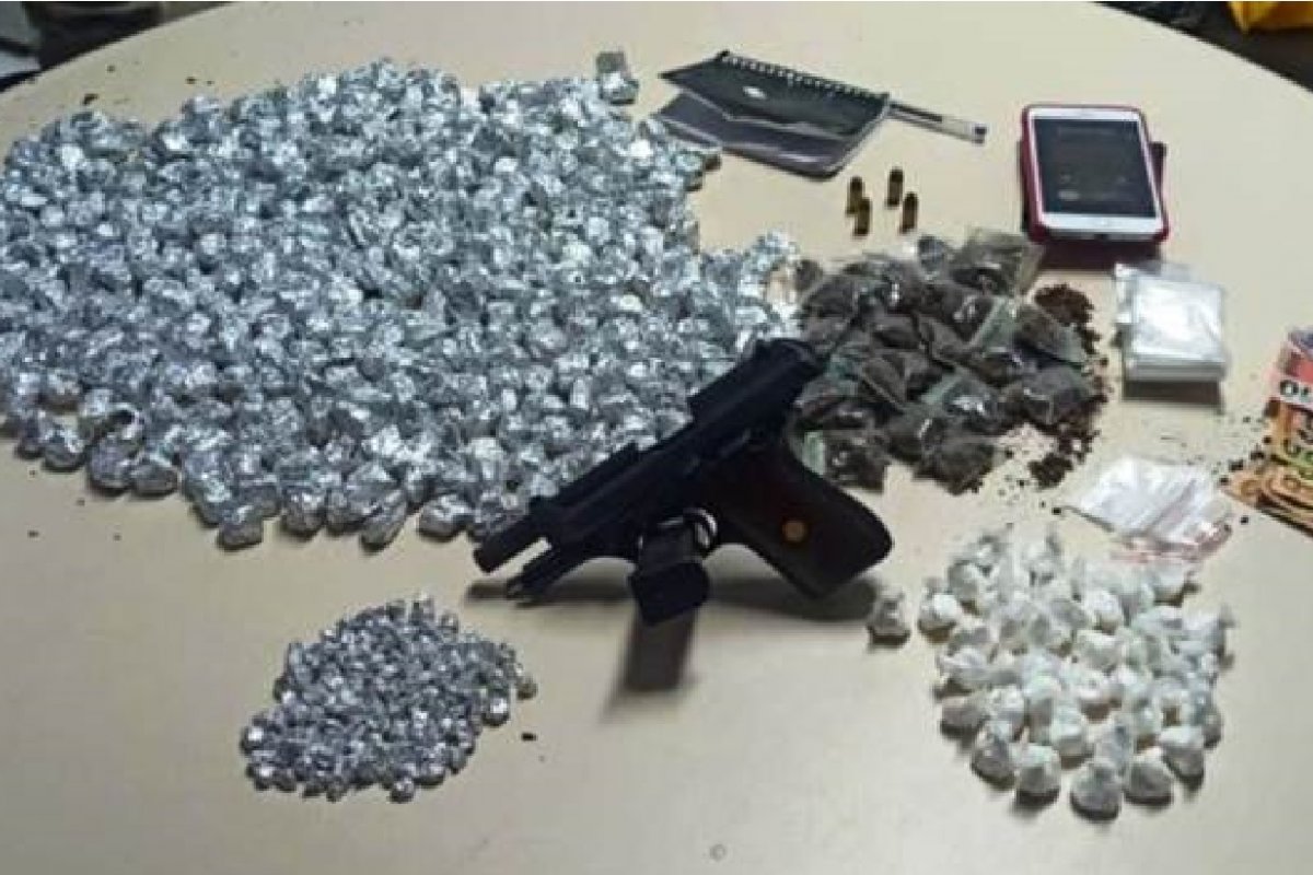 Acusado de tráfico de drogas morre após troca de tiros no George Américo, em Salvador