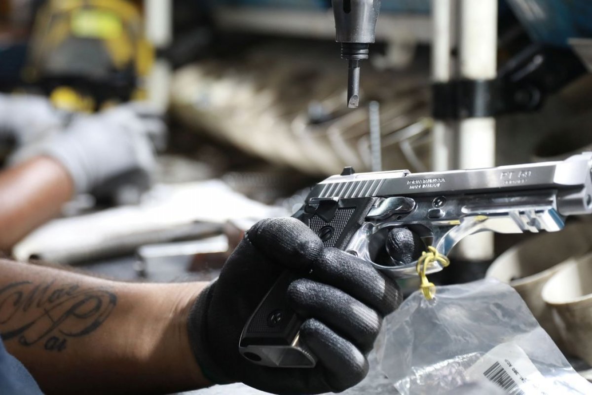 Brasil abriu 1,6 mil lojas de armas e munições durante governo Bolsonaro