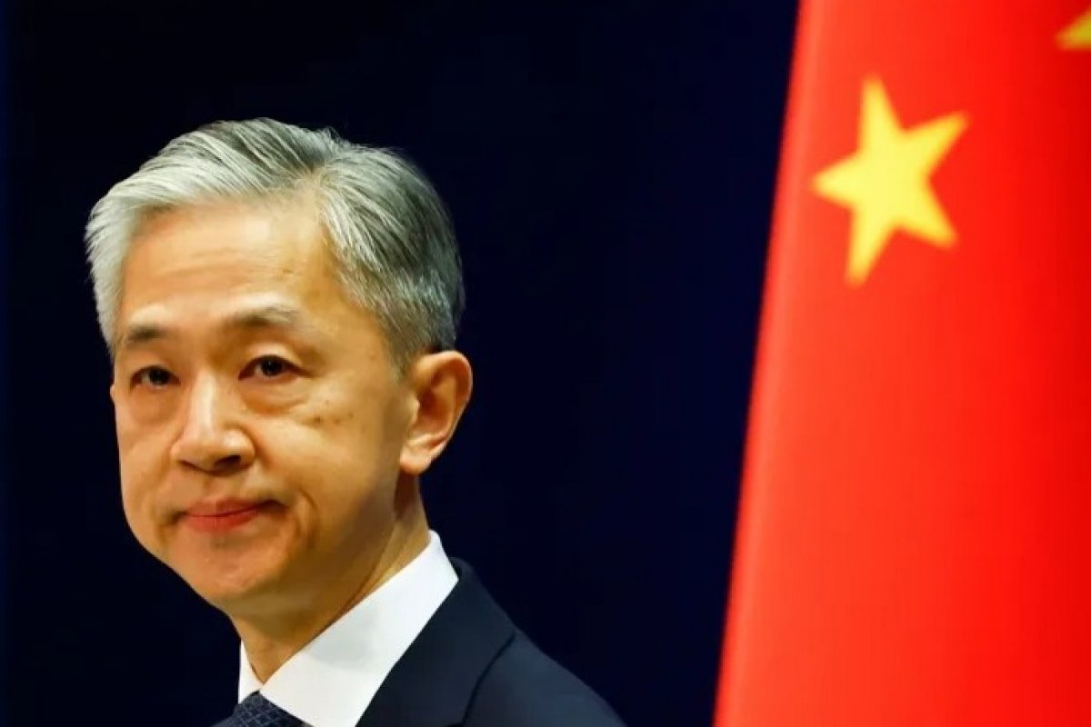 China alerta que EUA podem sofrer 'consequências' após derrubarem balão