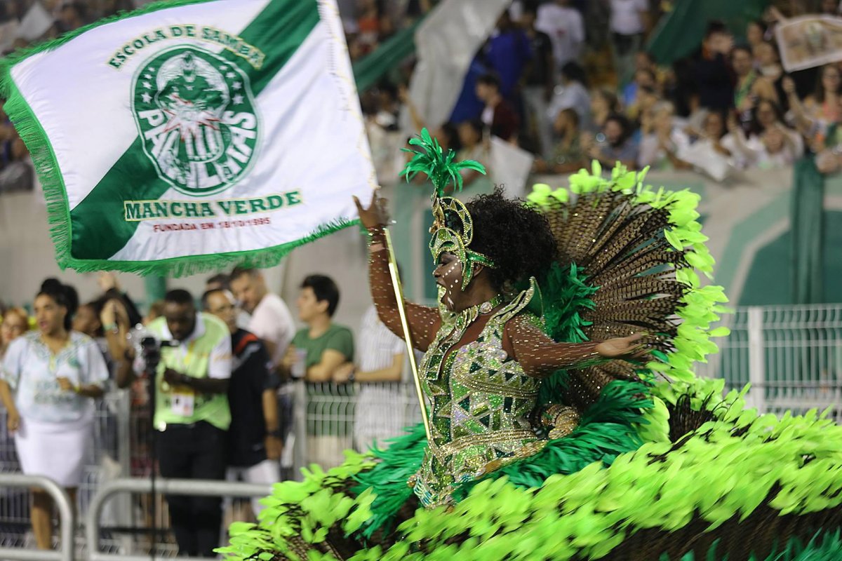 Carnaval 2023: Mocidade, Mancha e Dragões são destaques da segunda noite de desfiles em São Paulo
