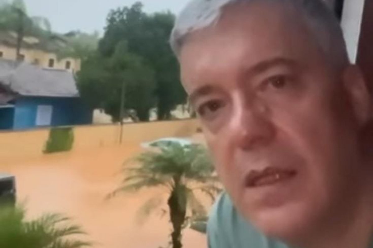 Jornalista da TV Globo, Roberto Kovalick tem casa inundada durante o Carnaval!
