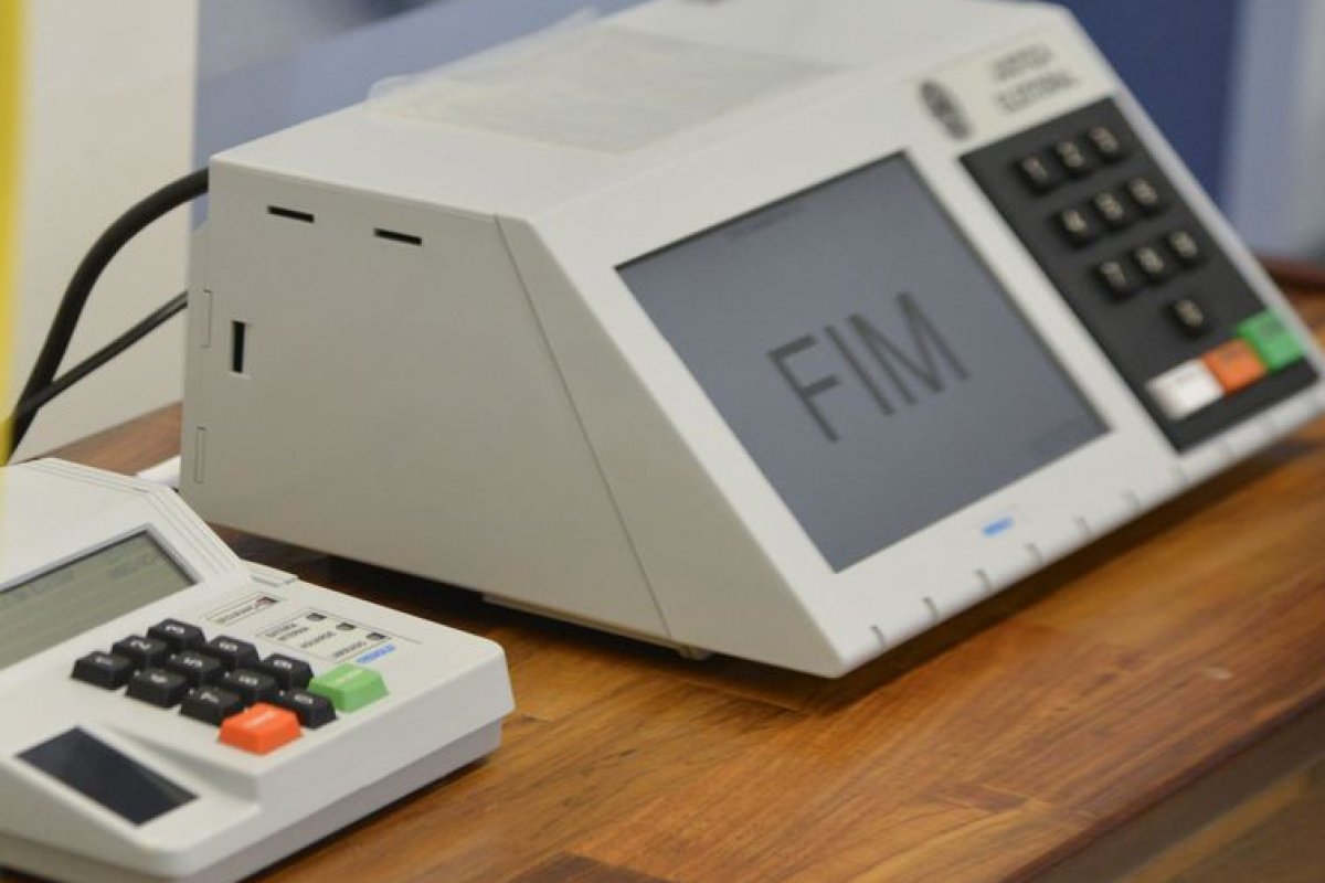 Eleitores de oito municípios voltam às urnas neste domingo