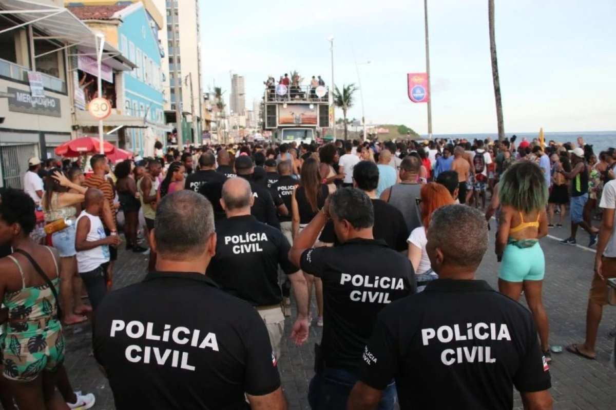 Seis pessoas são autuadas em flagrante no Domingo de Carnaval em Salvador