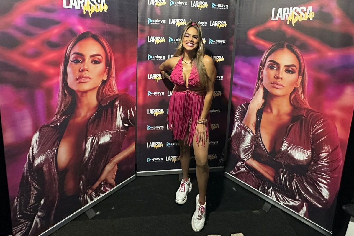 Larissa Mello faz a festa em Paramirim nesta segunda de Carnaval!