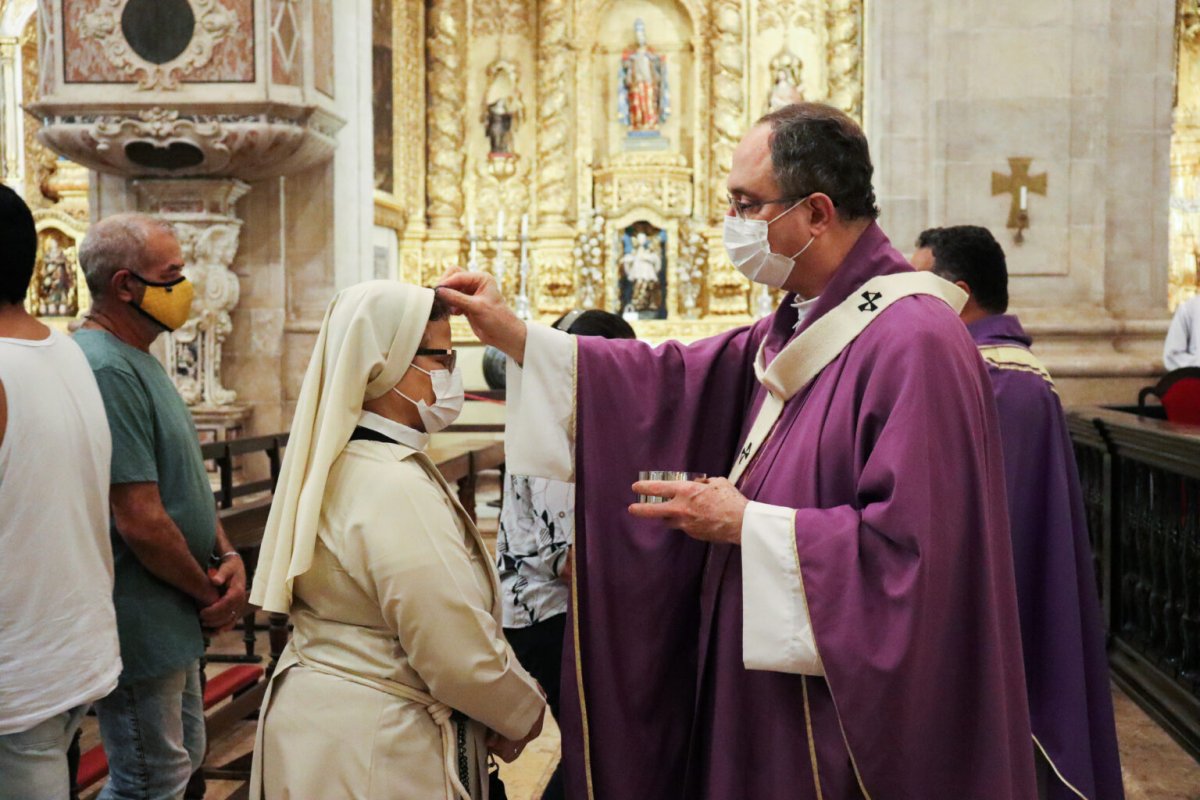 Jejum e oração: católicos se preparam para dar início à Quaresma nesta Quarta-Feira de Cinzas