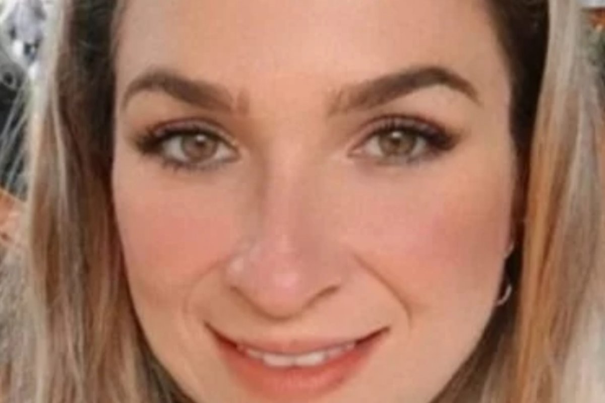 Mulher morre após sair de piscina e bater queixo em taça de cristal