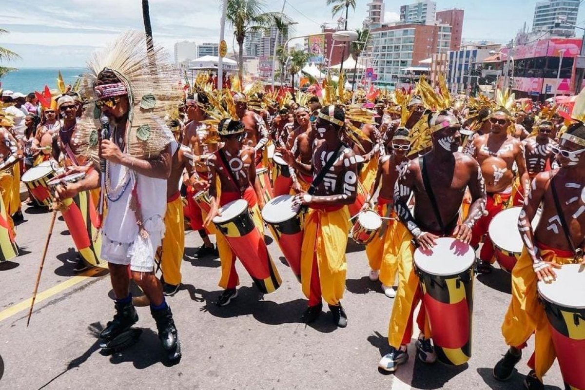 Vídeo: Carlinhos Brown pede que governos mantenham a tradição do Arrastão