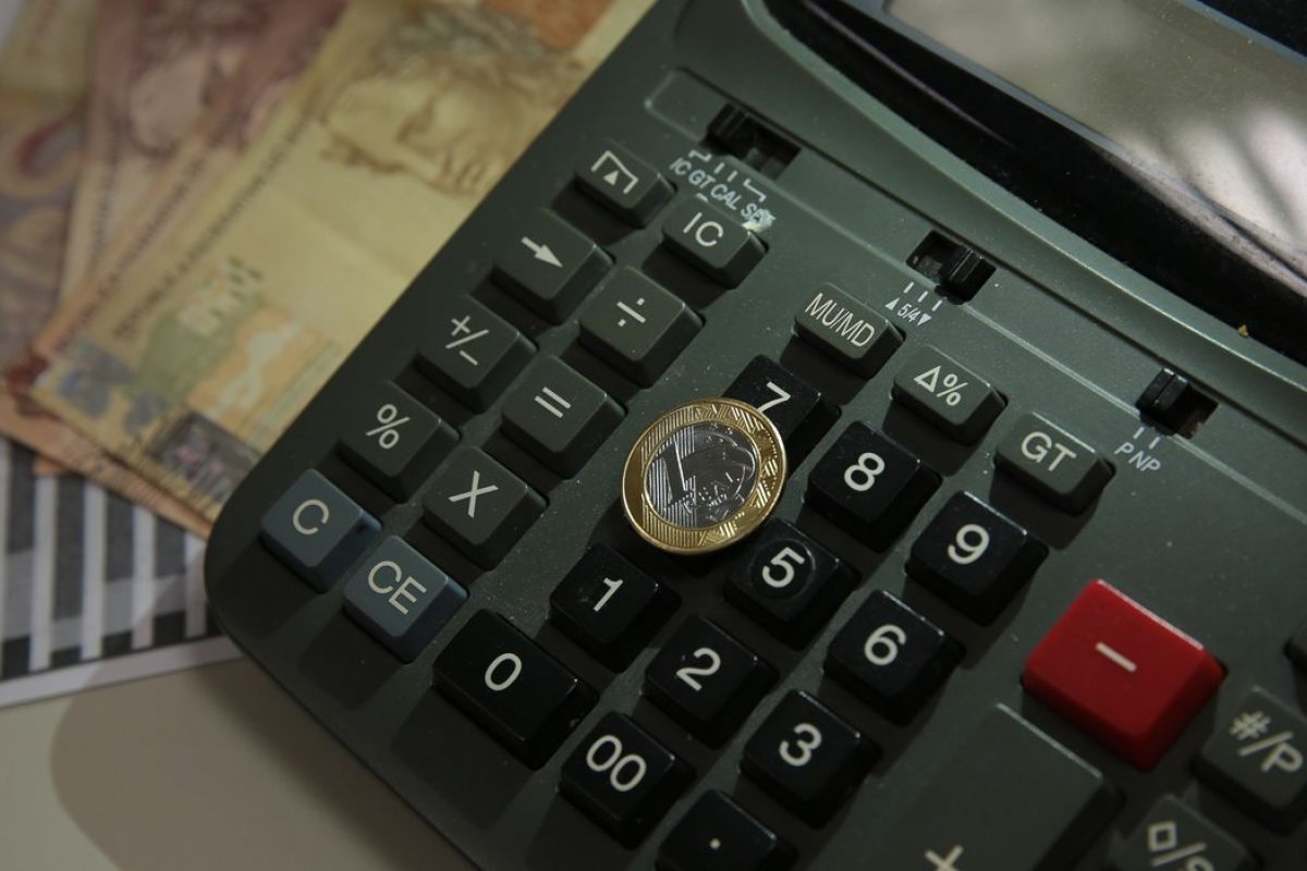 Mercado eleva projeção de inflação para este ano e para 2024