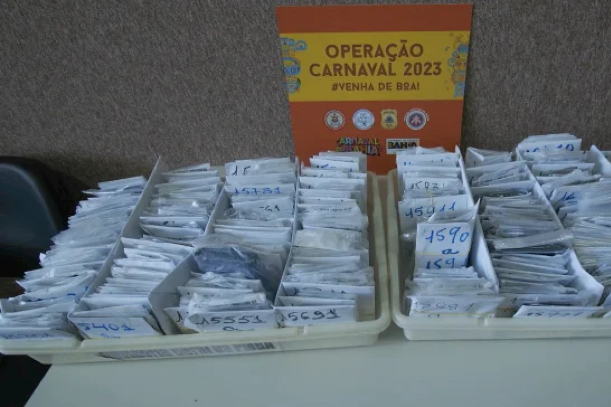 Polícia Militar recupera 1064 documentos perdidos no carnaval de Salvador