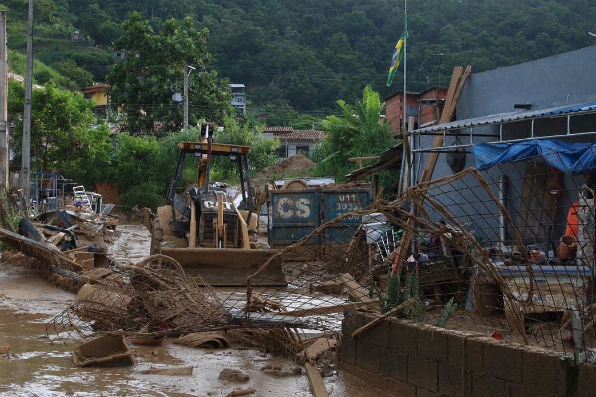 Órgão federal avisou governo de SP sobre temporais no litoral norte antes da chuva