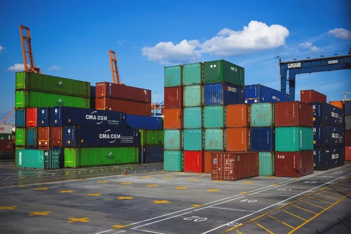 Comércio de mercadorias e serviços do G20 registra queda no 4º trimestre