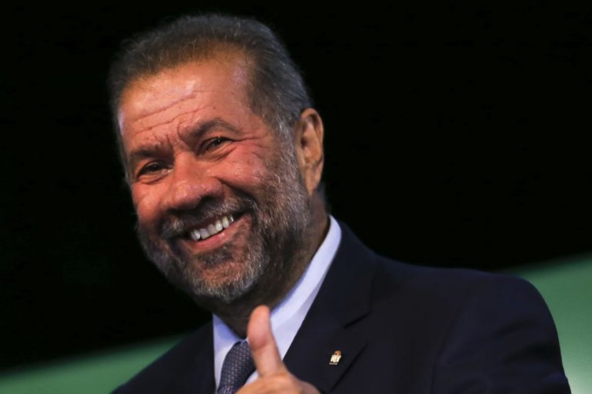 Ministro da Previdência diz que vai propor redução de juros do empréstimo consignado do INSS