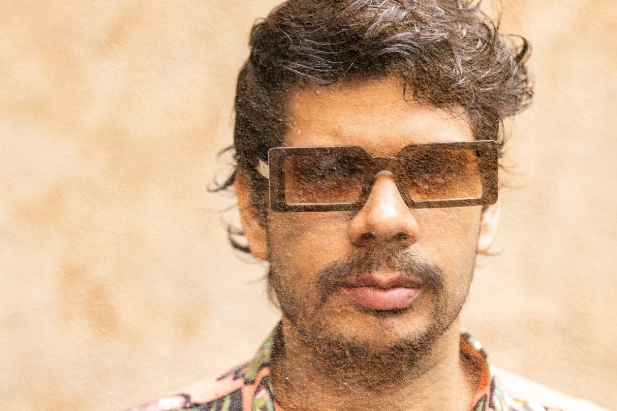 Felipe S, da banda Mombojó, fala em confiança na nova música 'Longe do Medo'