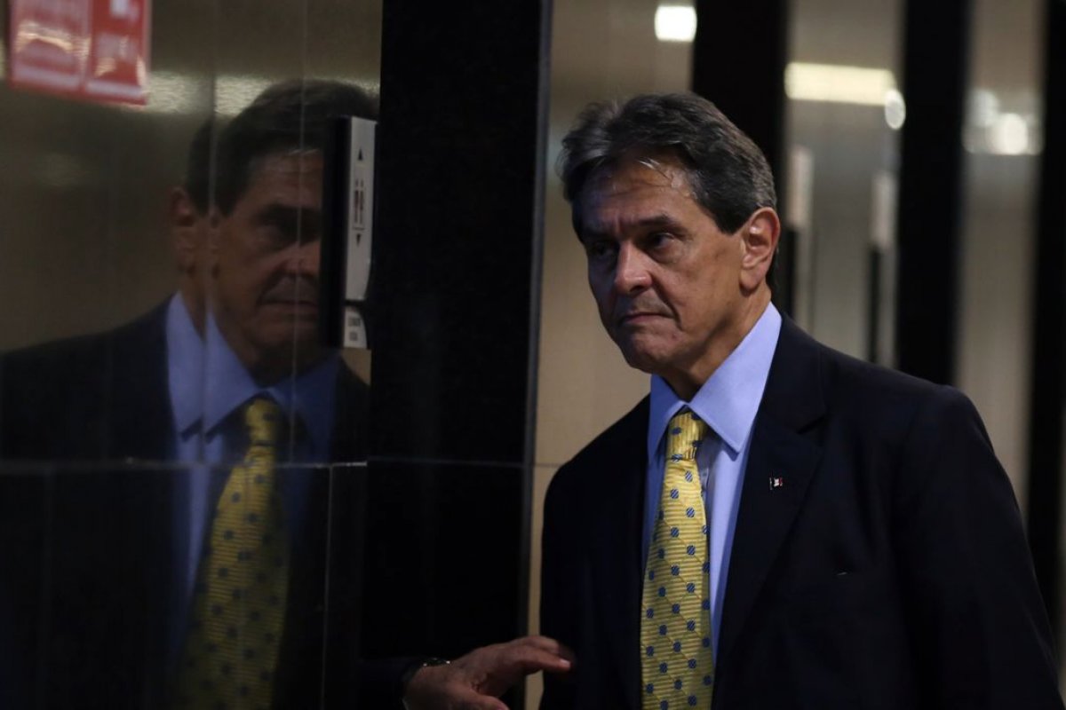 Preso em Bangu (RJ), Roberto Jefferson retoma registro da OAB