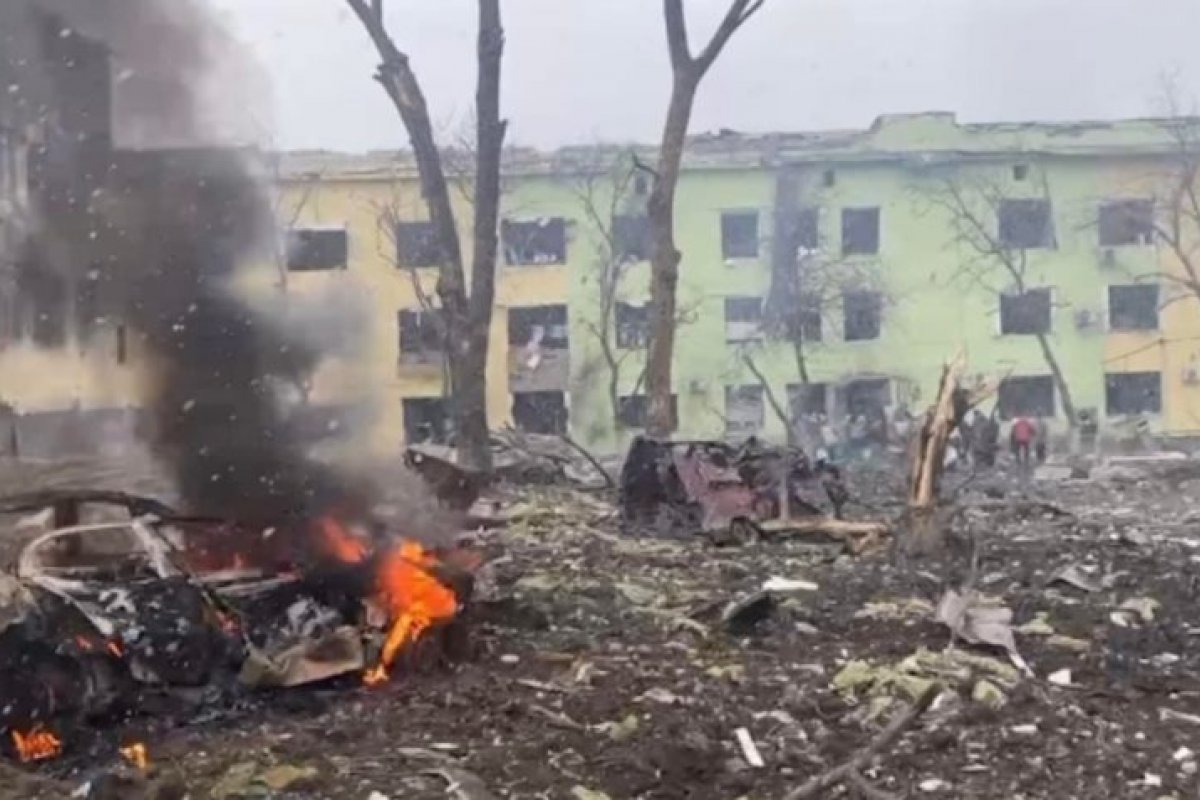 Guerra na Ucrânia deixa 1 em cada 10 hospitais danificados pelos bombardeios