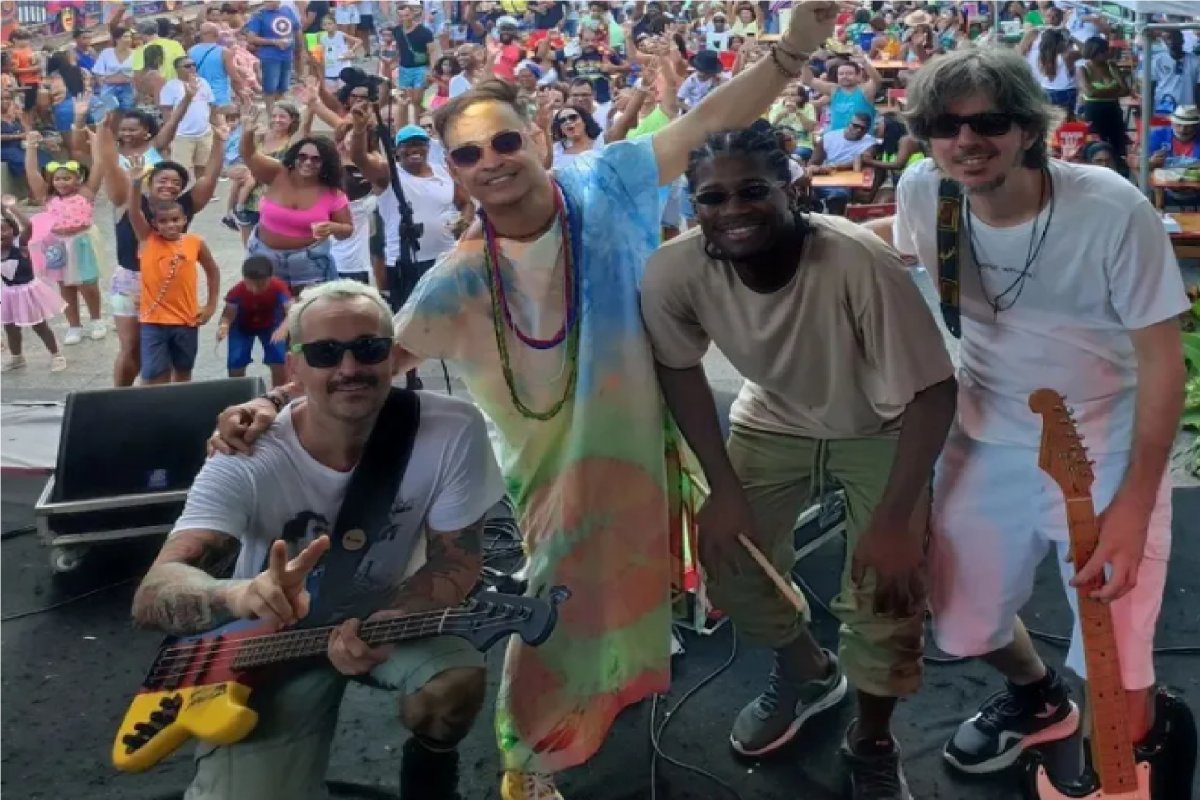 Cantor Rikk Dpater brilha no Carnaval do Pelourinho, em Salvador