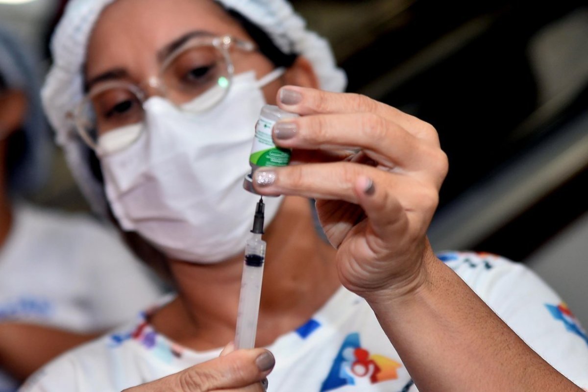Prefeitura anuncia que vacina bivalente contra Covid-19 será aplicada a partir desta segunda (27)