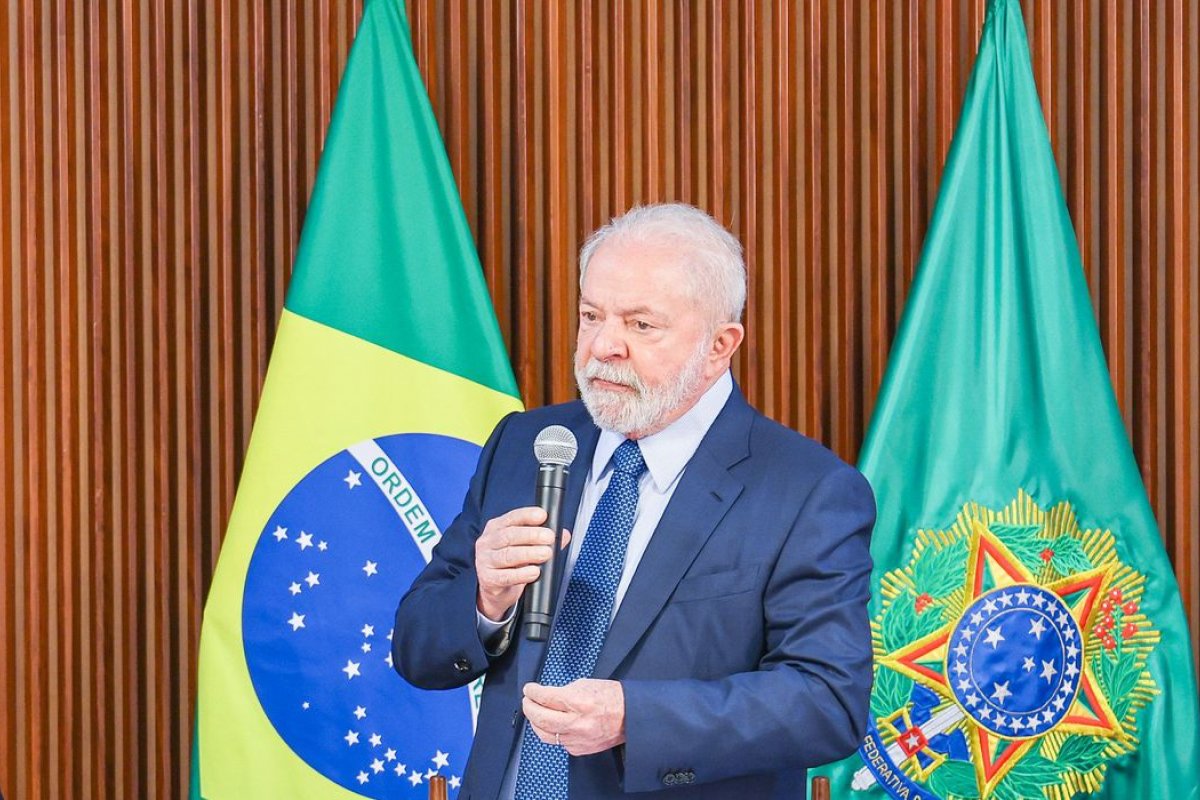 Lula entrega ministérios com mais verbas para investimentos ao MDB e União Brasil