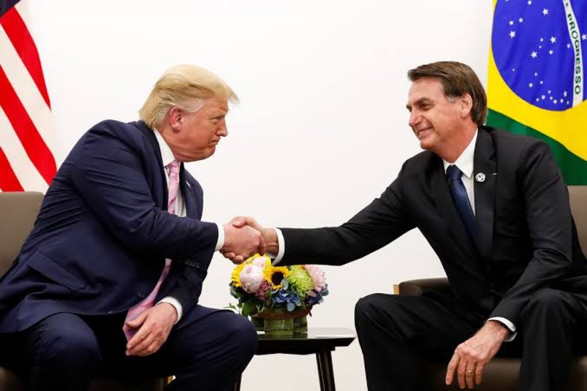 Bolsonaro afirma que 'se for o caso', conversará com Trump sobre críticas ao Brasil
