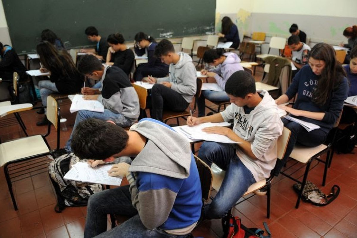 'Arte de morar', 'O que rola por aí', 'De olho na rede digital': disciplinas e estrutura do novo Ensino Médio têm preocupado pais e alunos