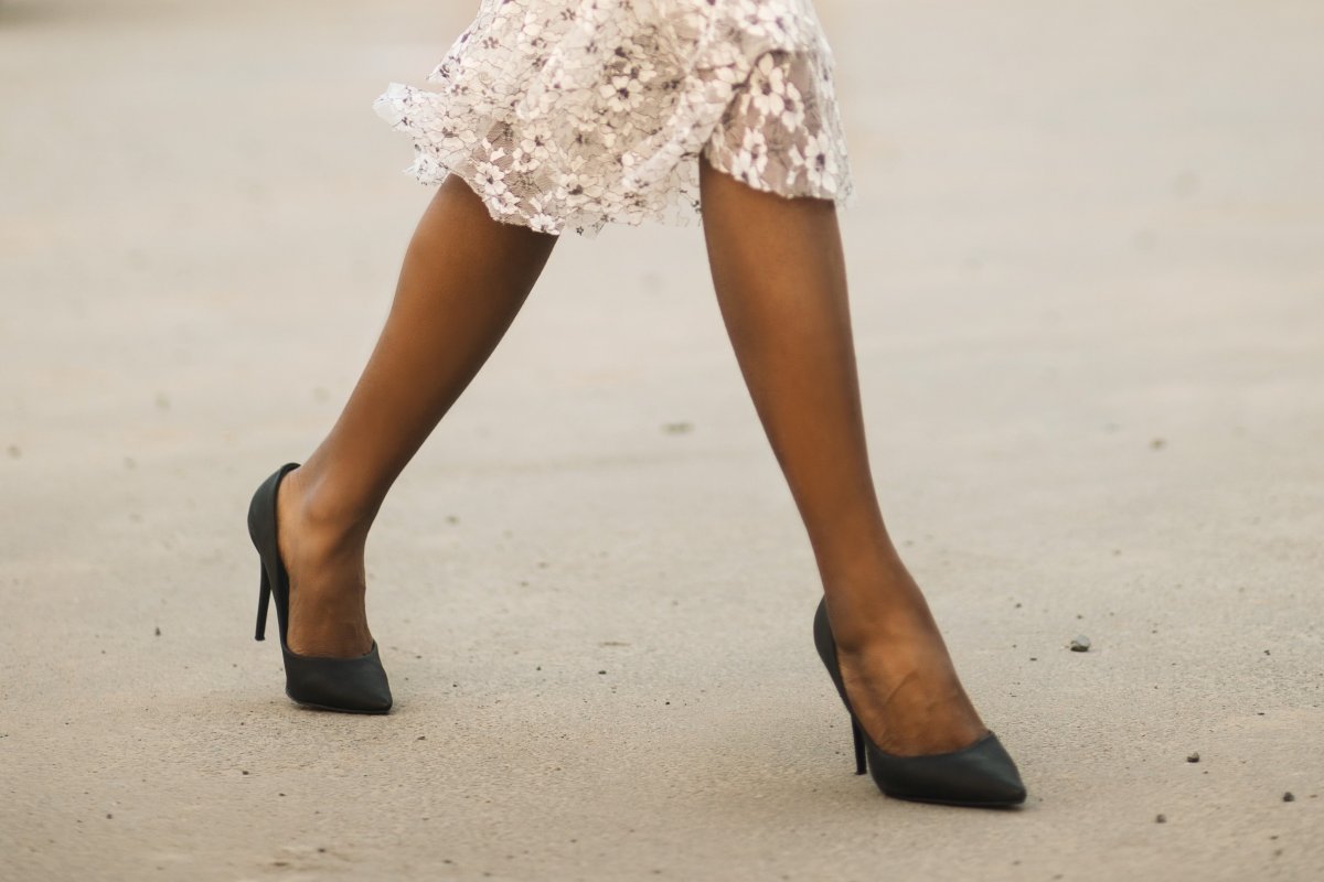 A polêmica do salto alto: ele deve ser obrigatório?