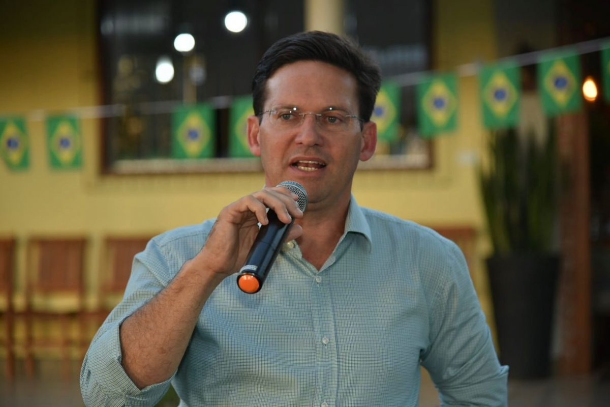 "Bastou o PT voltar ao poder para o MST fazer o Brasil voltar ao passado", diz Roma sobre invasão em fazendas produtivas