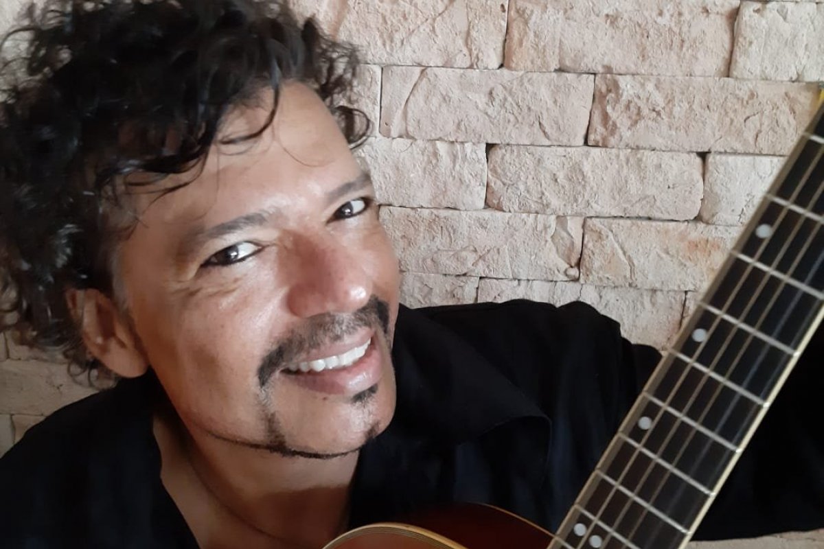 Tito Bahiense canta Marinas e Ritas!