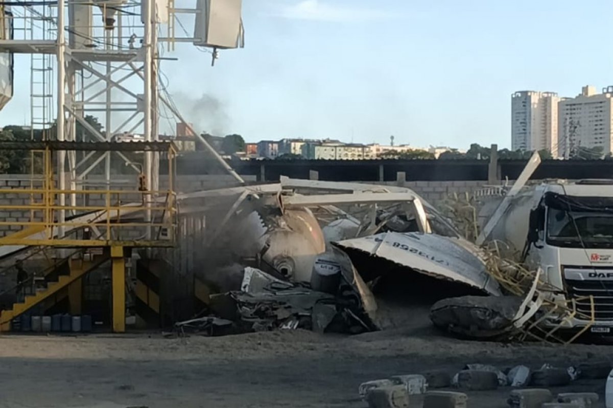 Homem morre após reservatório de cimento desabar em Salvador