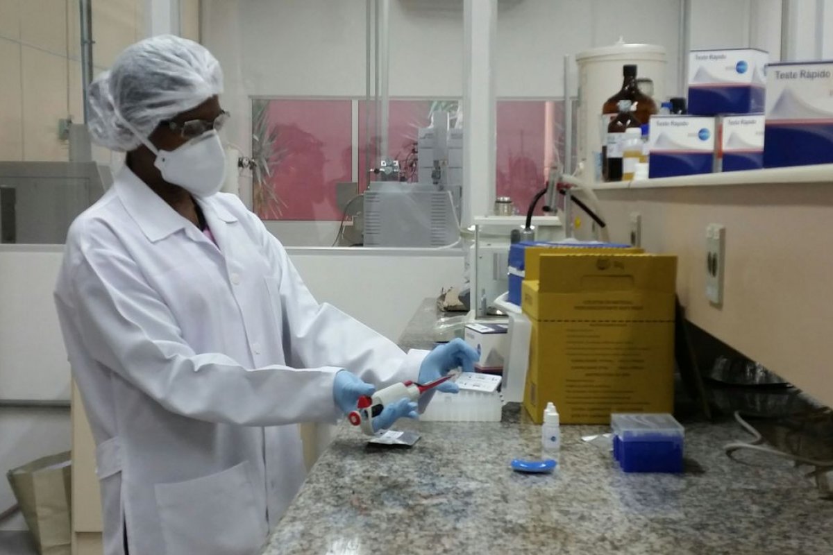 Remédio reduz risco de morte por Covid e é eficaz contra cepas, aponta estudo