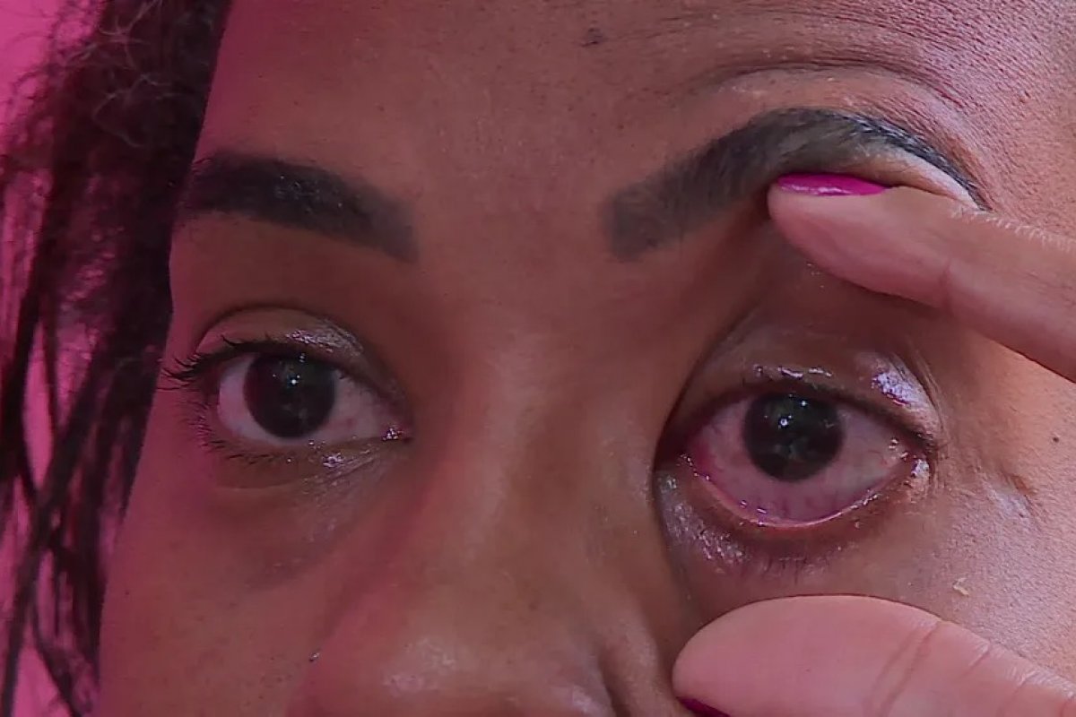 Anvisa diz que fabricantes de pomadas modeladoras culparam clientes por 'não lavar cabelos'
